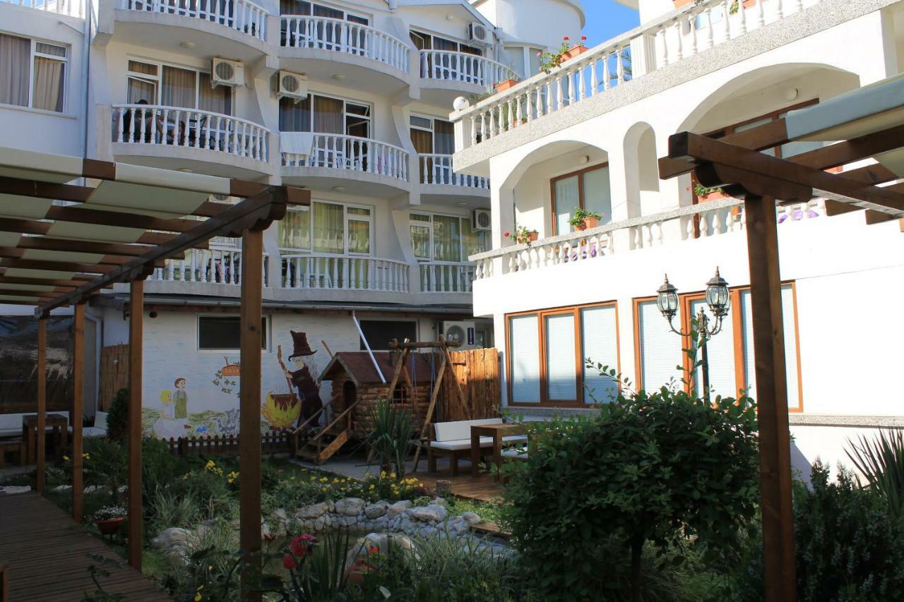 Hotel Yanis Lozenets Eksteriør bilde