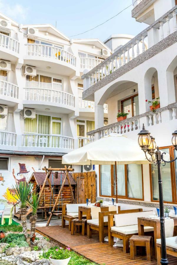 Hotel Yanis Lozenets Eksteriør bilde